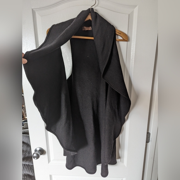 Structured "The Dane" Medium sleeveless Vest EUC. - Picture 4 of 4